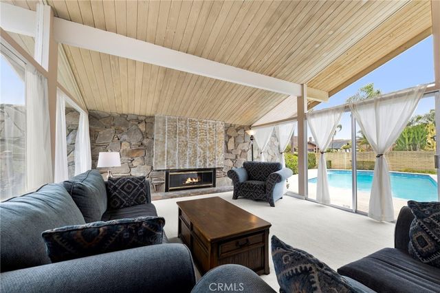 16391 Maruffa Circle, Huntington Beach, CA 92649