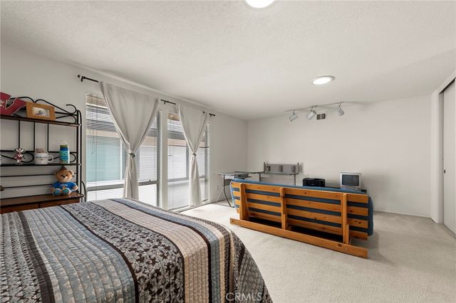 16391 Maruffa Circle, Huntington Beach, CA 92649