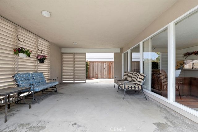 16391 Maruffa Circle, Huntington Beach, CA 92649