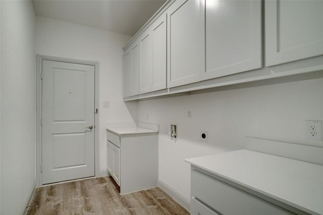 331 Oak Creek Drive, Lavon, TX 75166