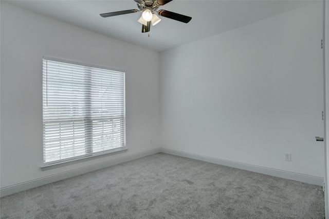 331 Oak Creek Drive, Lavon, TX 75166