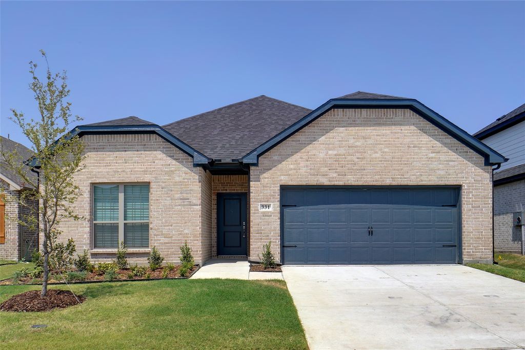 331 Oak Creek Drive, Lavon, TX 75166