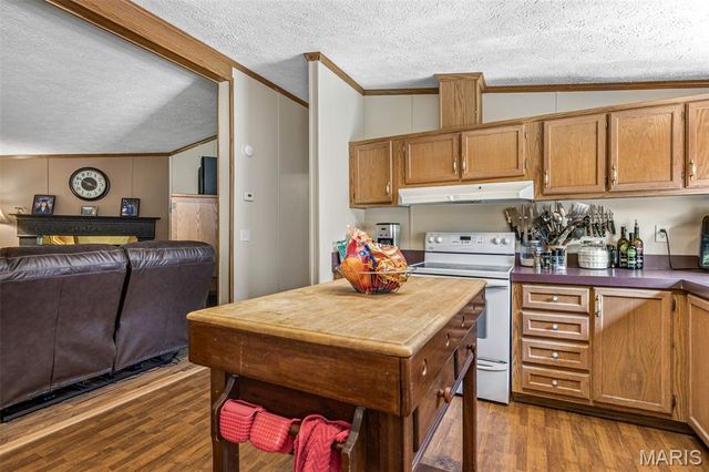 1001 King Arthur Court, French Village, MO 63036