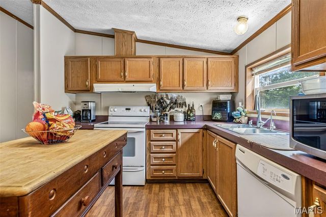 1001 King Arthur Court, French Village, MO 63036