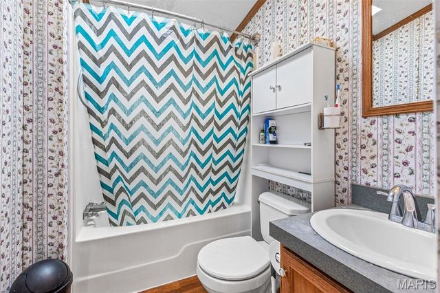 1001 King Arthur Court, French Village, MO 63036