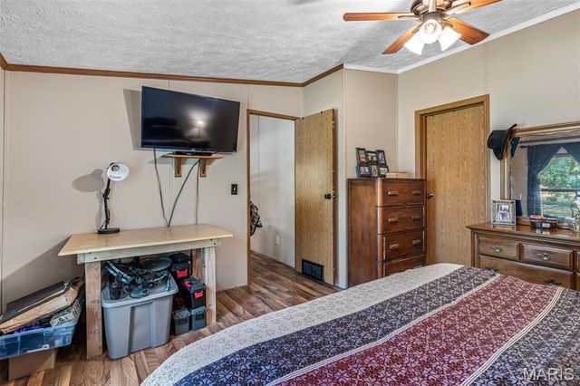 1001 King Arthur Court, French Village, MO 63036