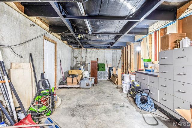 1001 King Arthur Court, French Village, MO 63036
