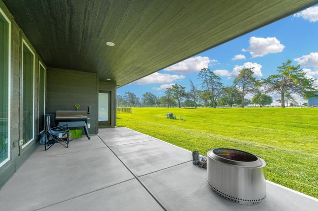 2807 E Sunnyslope St, Park City, KS 67219