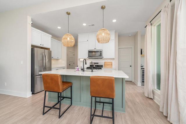 2807 E Sunnyslope St, Park City, KS 67219