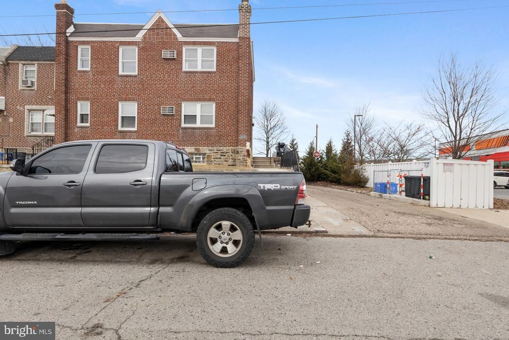 6136 HAWTHORNE ST, Philadelphia, PA 19135