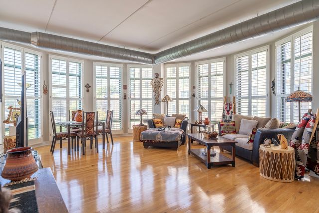 1 S Highland Avenue 400, Arlington Heights, IL 60005