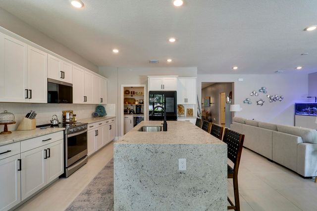 1490 SW Lago Circle, Palm City, FL 34990