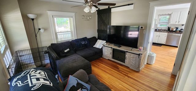 124 Beaver Street 1, Franklin, MA 02038