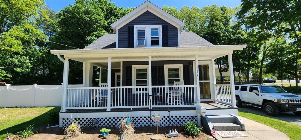 124 Beaver Street 1, Franklin, MA 02038