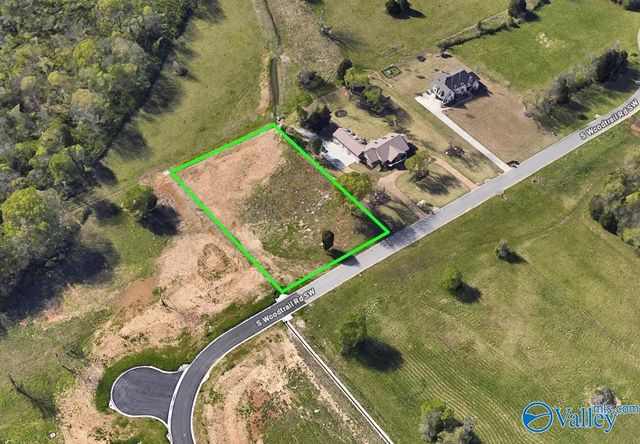 3753 S Woodtrail SW, Decatur, AL 35603