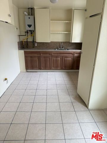 1340 E Broadway, Glendale, CA 91205