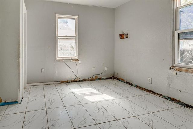 104 S O Avenue, El Reno, OK 73036