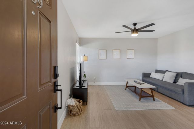 3619 E MONTEROSA Street 209, Phoenix, AZ 85018