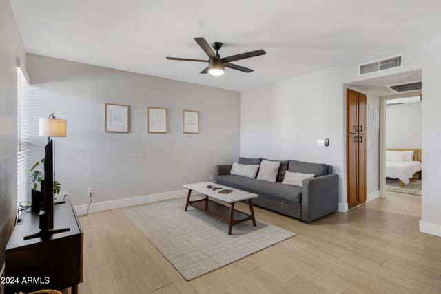 3619 E MONTEROSA Street 209, Phoenix, AZ 85018