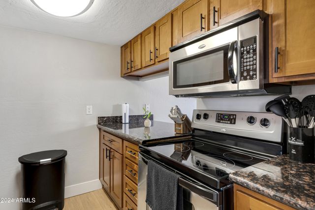 3619 E MONTEROSA Street 209, Phoenix, AZ 85018