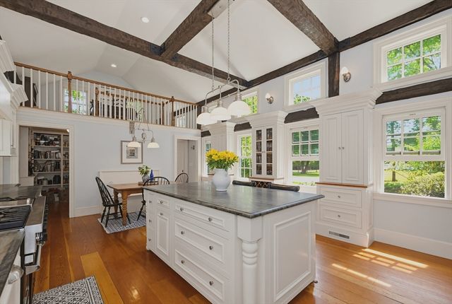 62 Main Street, Westford, MA 01886