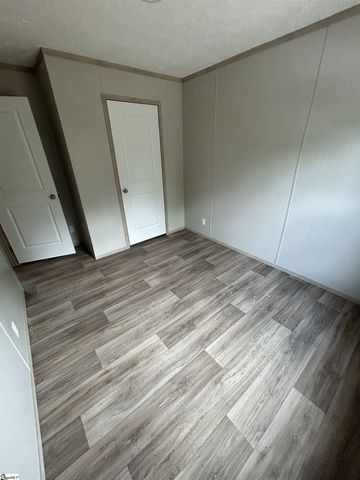 352 Burton Creekside Road, Waterloo, SC 29384