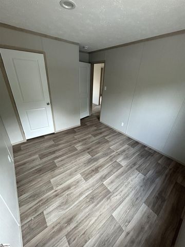 352 Burton Creekside Road, Waterloo, SC 29384