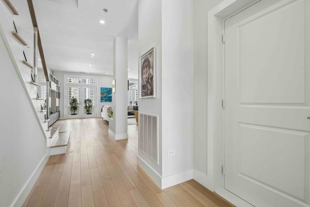 55 E Erie Street SH-D, Chicago, IL 60611