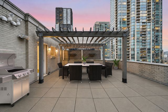 55 E Erie Street SH-D, Chicago, IL 60611