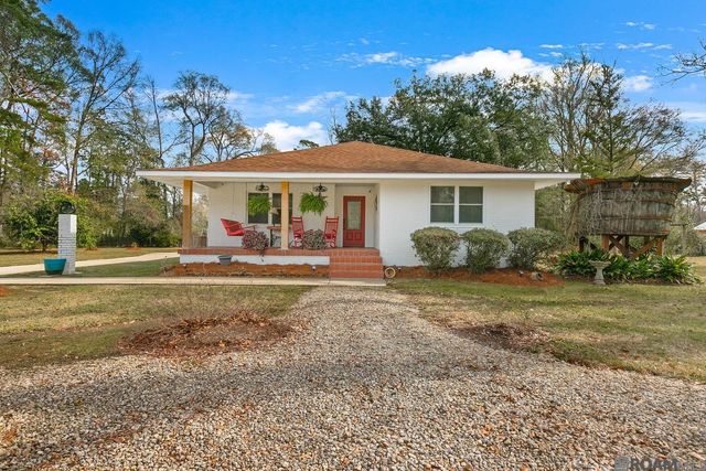 29306 Red Oak Dr, Walker, LA 70785