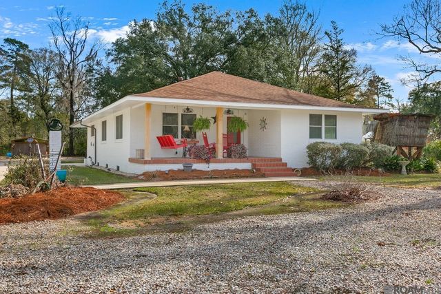 29306 Red Oak Dr, Walker, LA 70785