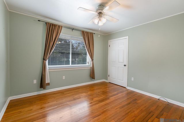 29306 Red Oak Dr, Walker, LA 70785