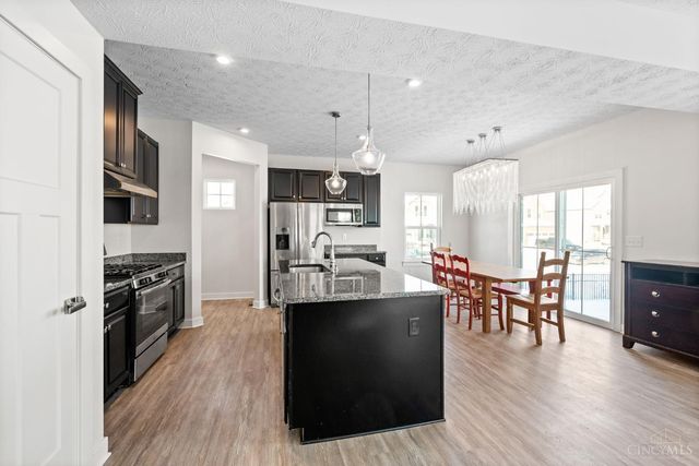 922 Trovillo Drive, South Lebanon, OH 45065