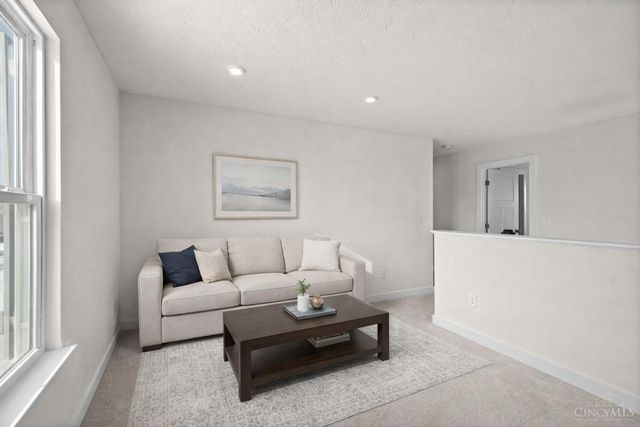 922 Trovillo Drive, South Lebanon, OH 45065