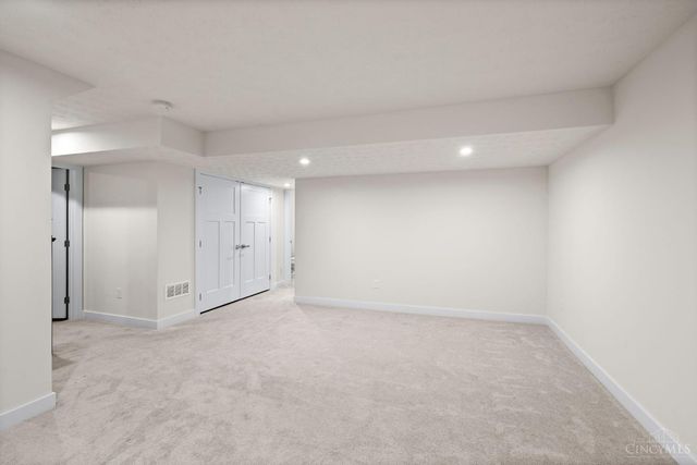 922 Trovillo Drive, South Lebanon, OH 45065