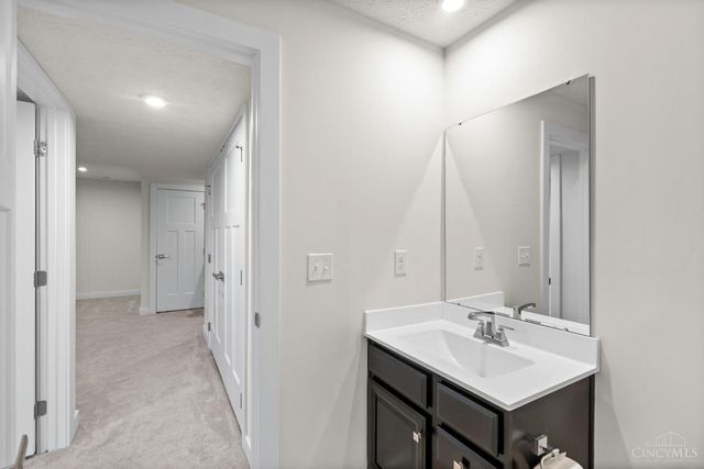 922 Trovillo Drive, South Lebanon, OH 45065