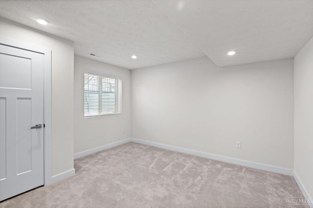 922 Trovillo Drive, South Lebanon, OH 45065