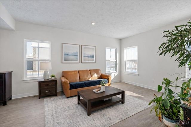 922 Trovillo Drive, South Lebanon, OH 45065