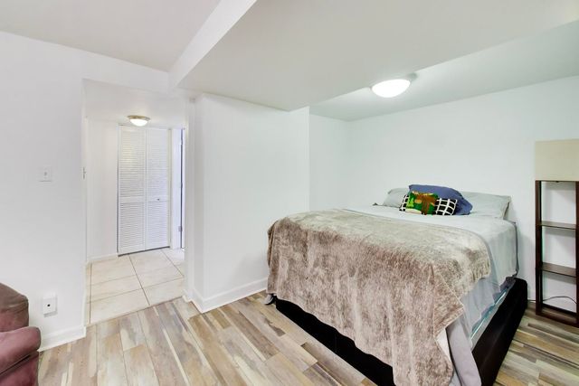 4053 N Sheridan Road 1, Chicago, IL 60613