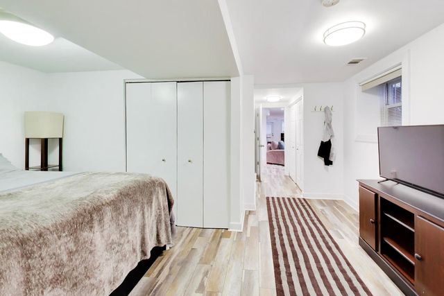 4053 N Sheridan Road 1, Chicago, IL 60613