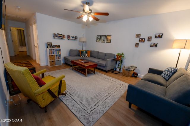 2121 S Kentucky Avenue, Joplin, MO 64804