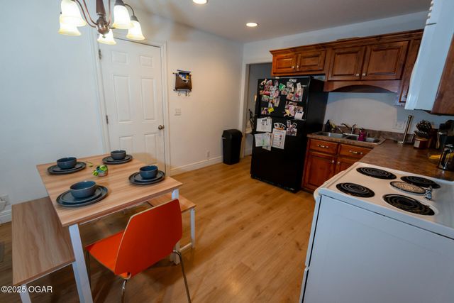 2121 S Kentucky Avenue, Joplin, MO 64804