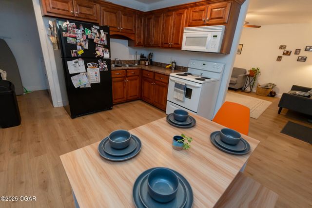 2121 S Kentucky Avenue, Joplin, MO 64804