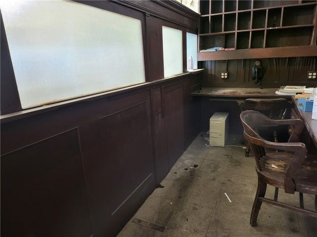 314-316 Clay Ave, Jeannette, PA 15644