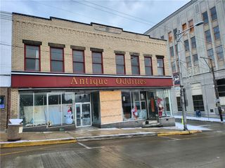 314-316 Clay Ave, Jeannette, PA 15644