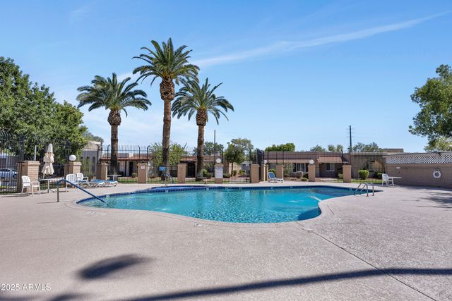 1815 W CITRUS Way, Phoenix, AZ 85015