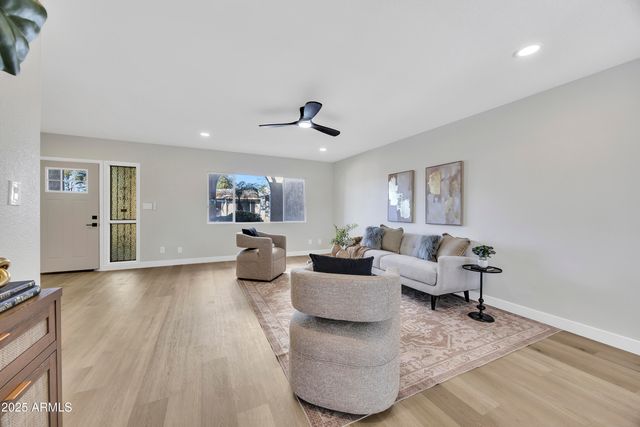 1815 W CITRUS Way, Phoenix, AZ 85015