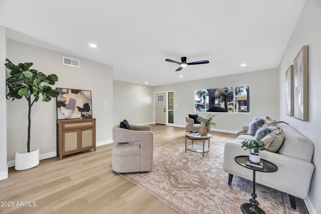 1815 W CITRUS Way, Phoenix, AZ 85015