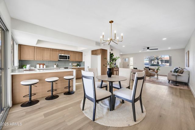 1815 W CITRUS Way, Phoenix, AZ 85015