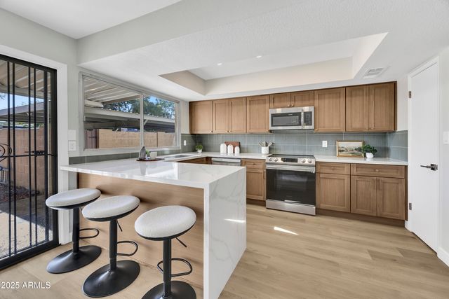 1815 W CITRUS Way, Phoenix, AZ 85015